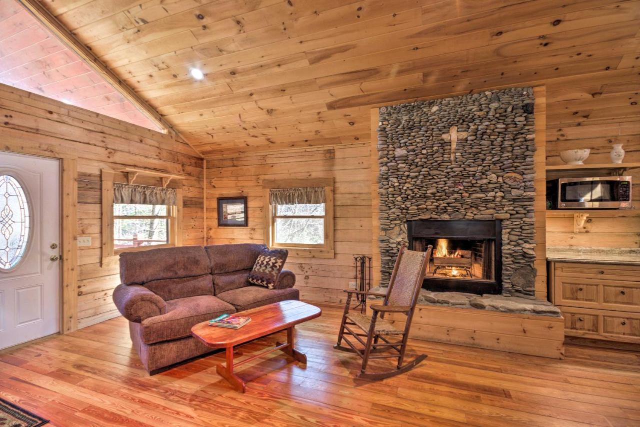 Bryson City Cabin With Wraparound Deck And Hot Tub Exteriér fotografie