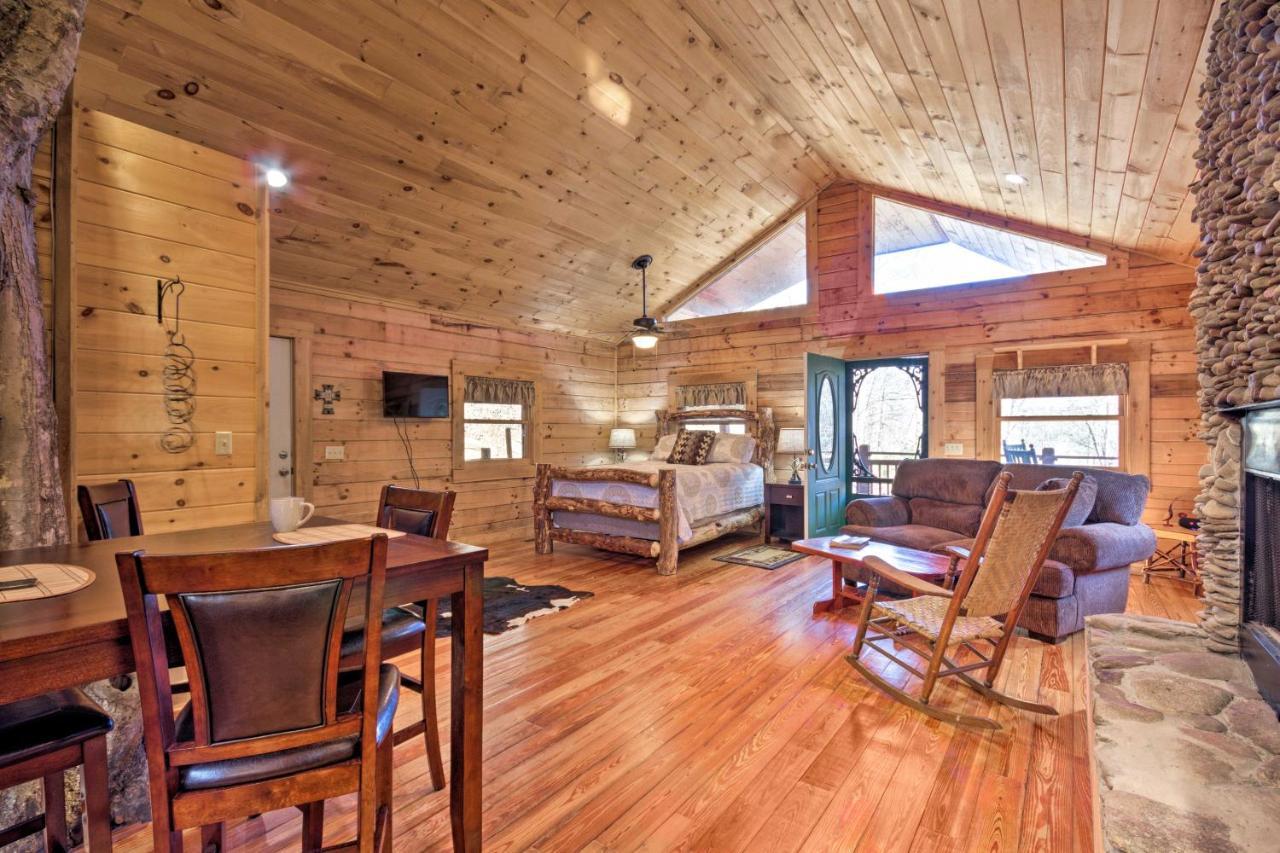 Bryson City Cabin With Wraparound Deck And Hot Tub Exteriér fotografie