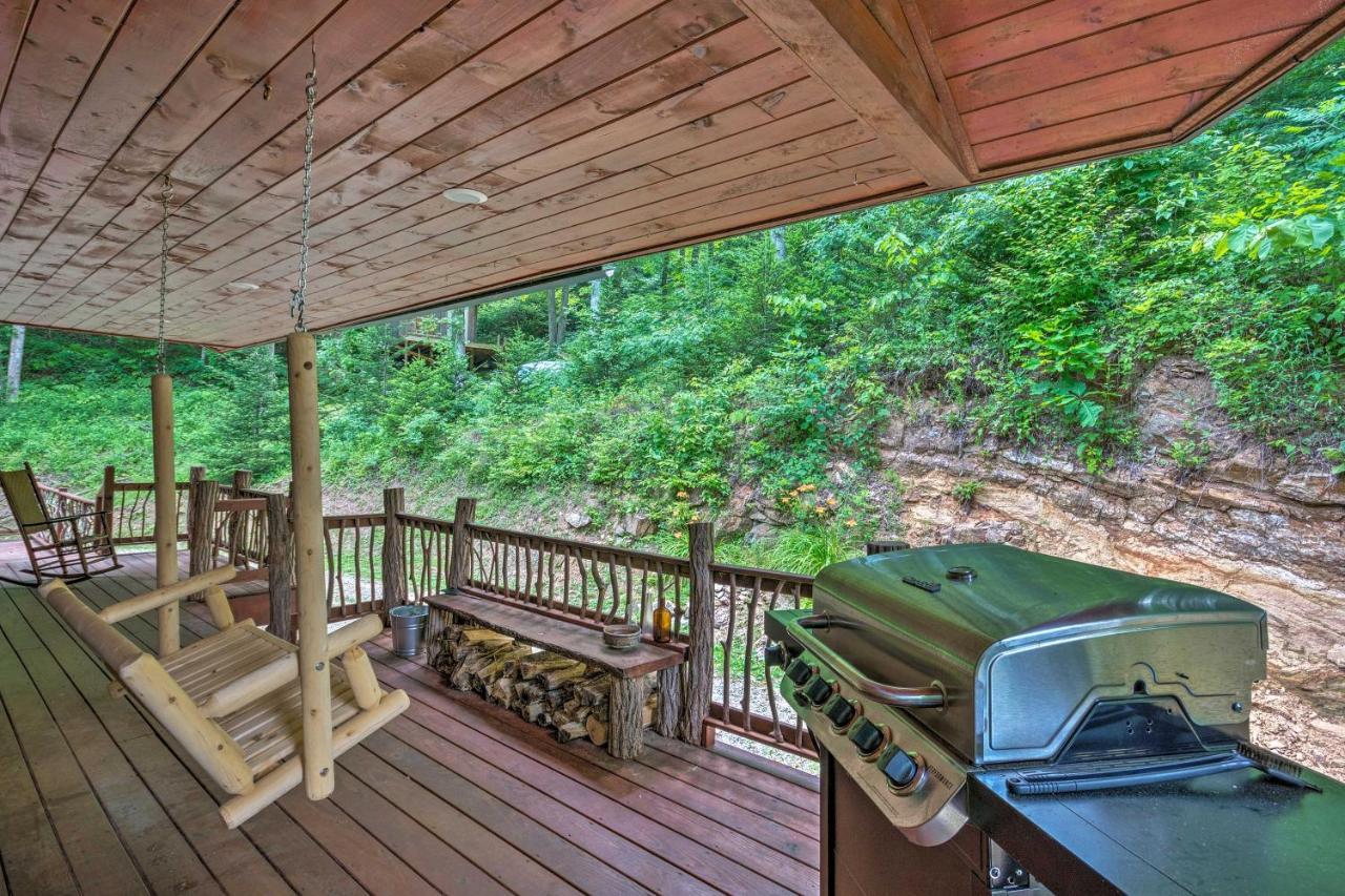 Bryson City Cabin With Wraparound Deck And Hot Tub Exteriér fotografie
